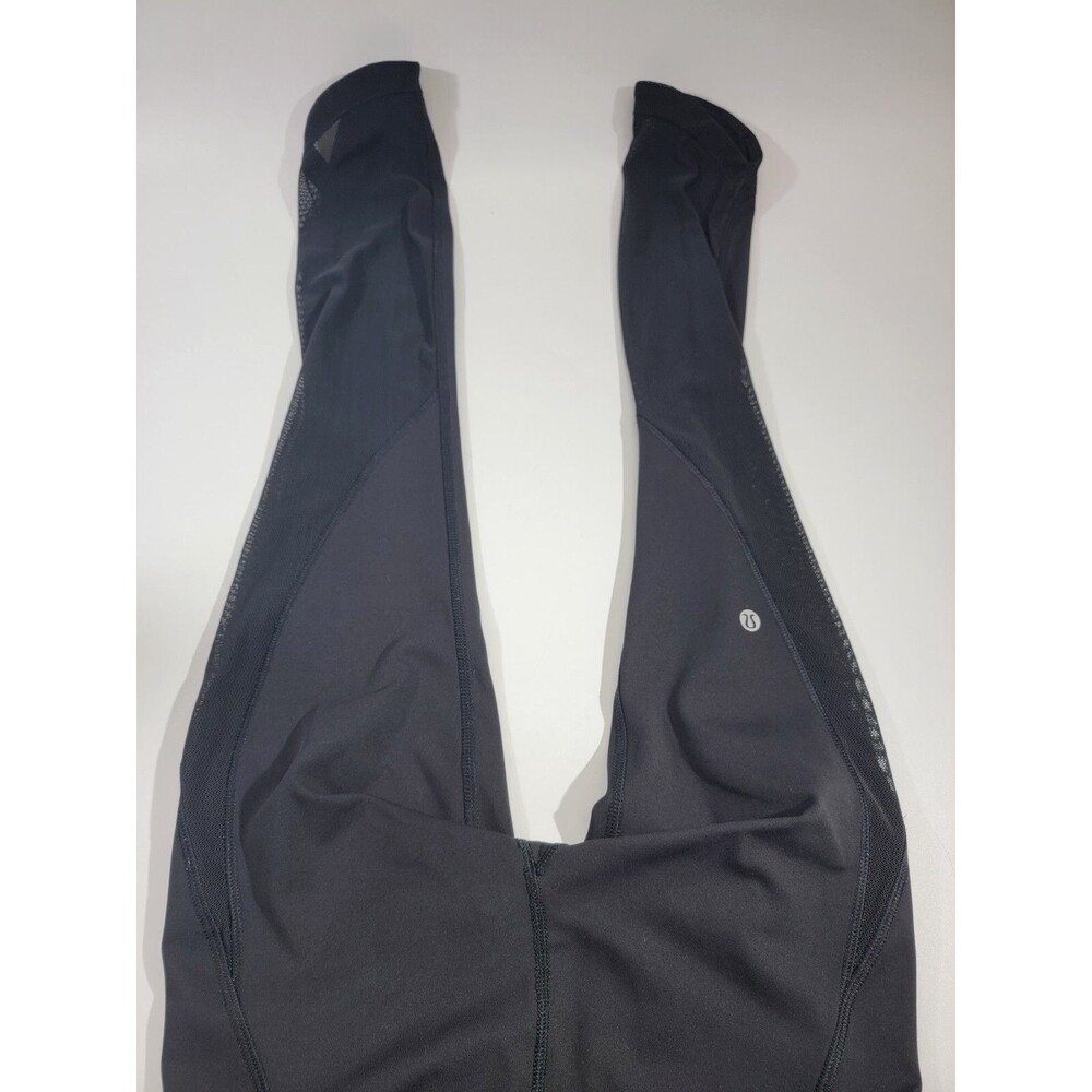 Lululemon Women's Size 2 4 Black 3/4 Length Yoga Leggings Pants Capris EUC - Picture 3 of 8
